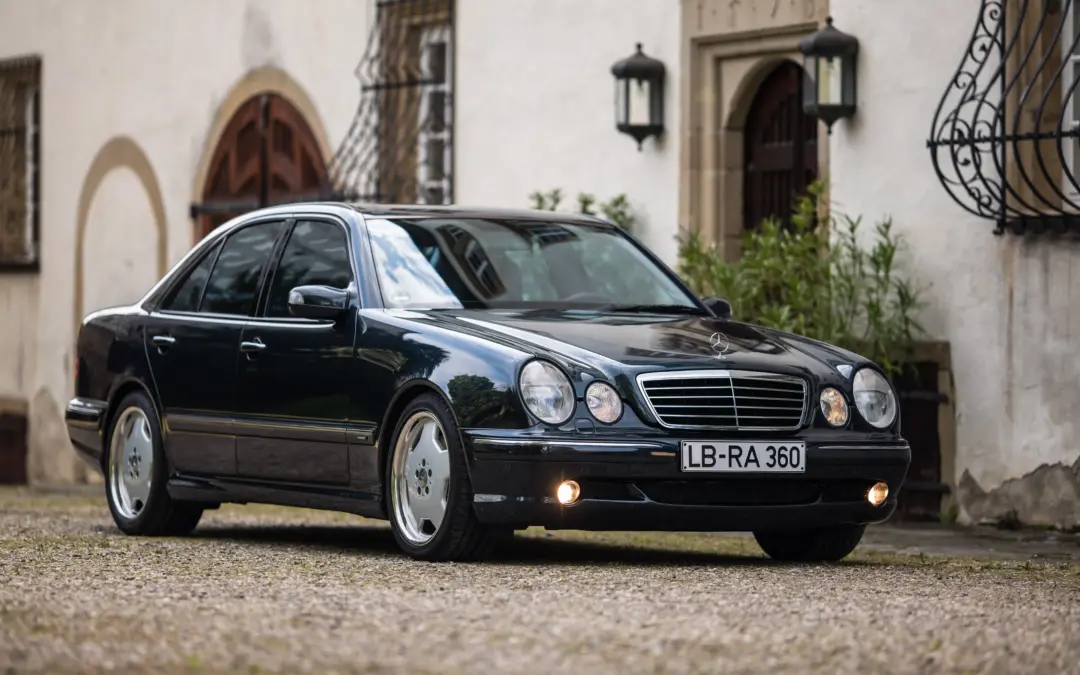Mercedes-Benz E55 W210