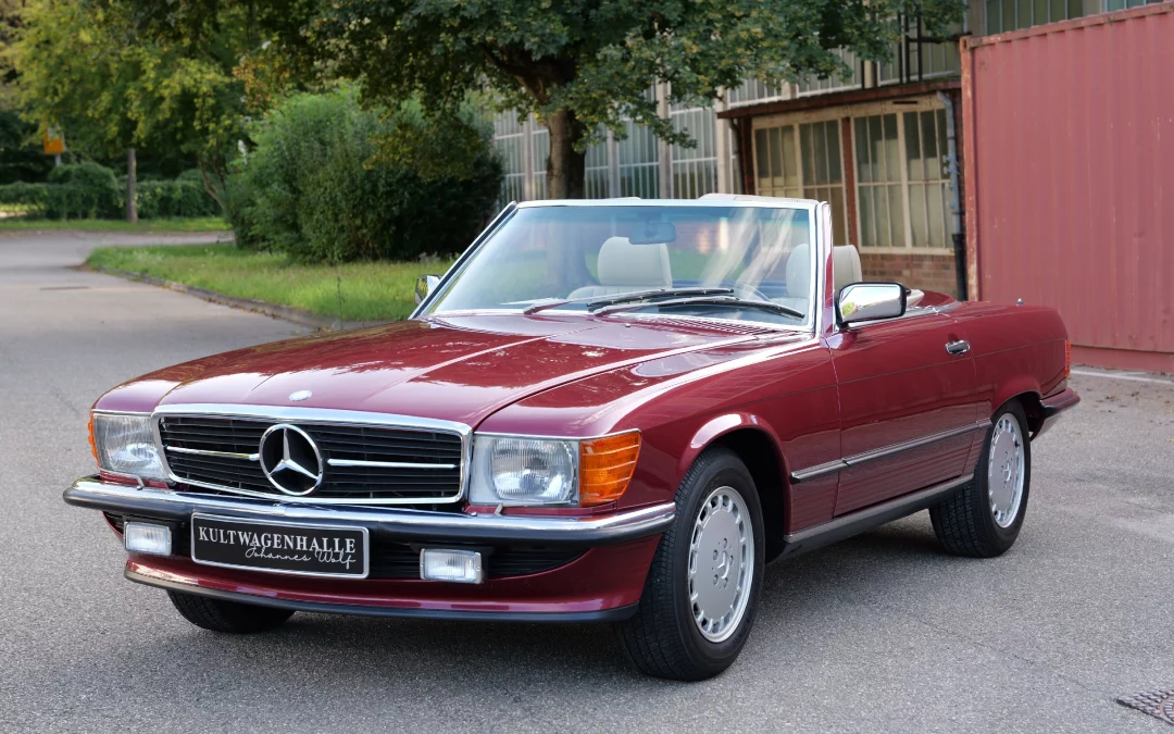 Mercedes-Benz 300SL R107