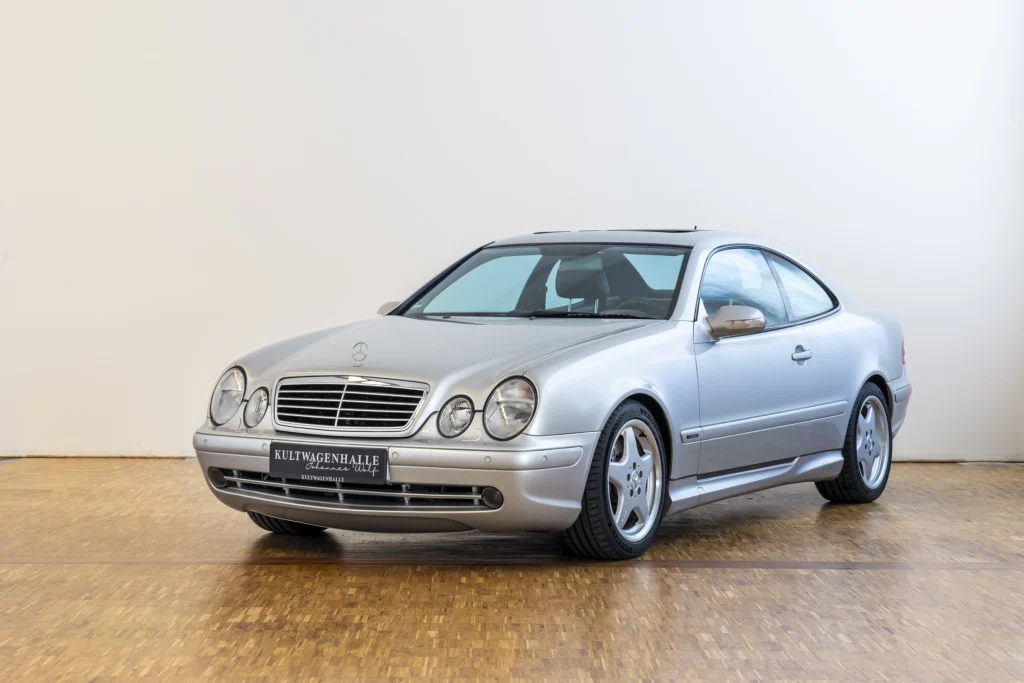 Mercedes-Benz CLK 55 AMG C208