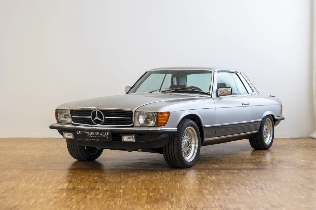 Mercedes-Benz 500 SLC C107